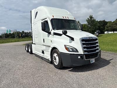 Used 2021 Freightliner Cascadia Detroit DD15AT Semi Truck with Sleeper Cab for sale #EPES21146 - photo 1