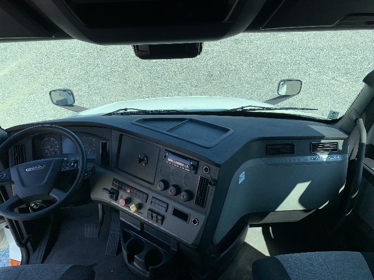 Used 2021 Freightliner Cascadia - photo 14
