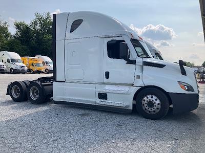 Used 2021 Freightliner Cascadia Detroit DD15AT Semi Truck with Sleeper Cab for sale #EPES21181 - photo 1