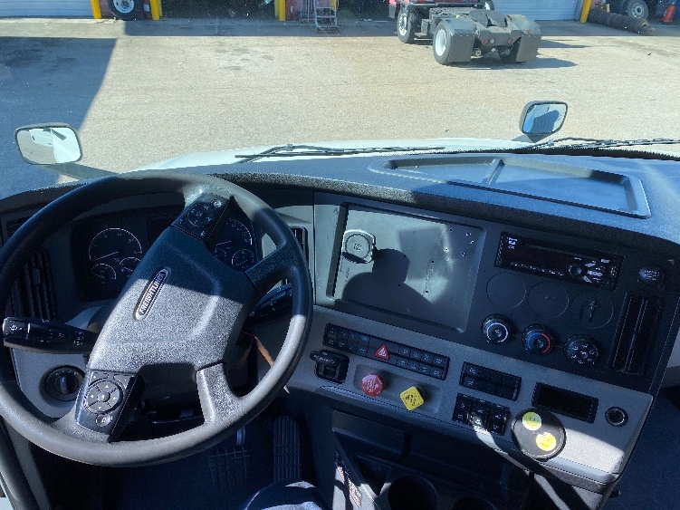 Used 2021 Freightliner Cascadia - photo 13