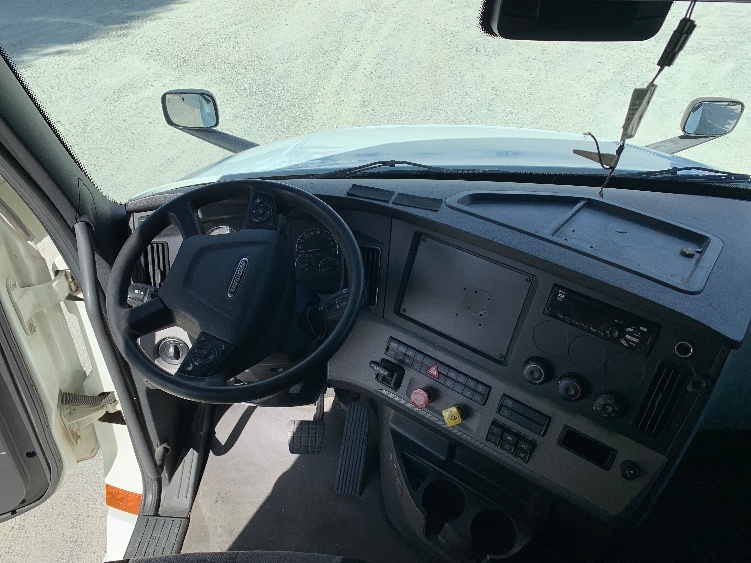 Used 2021 Freightliner Cascadia - photo 13