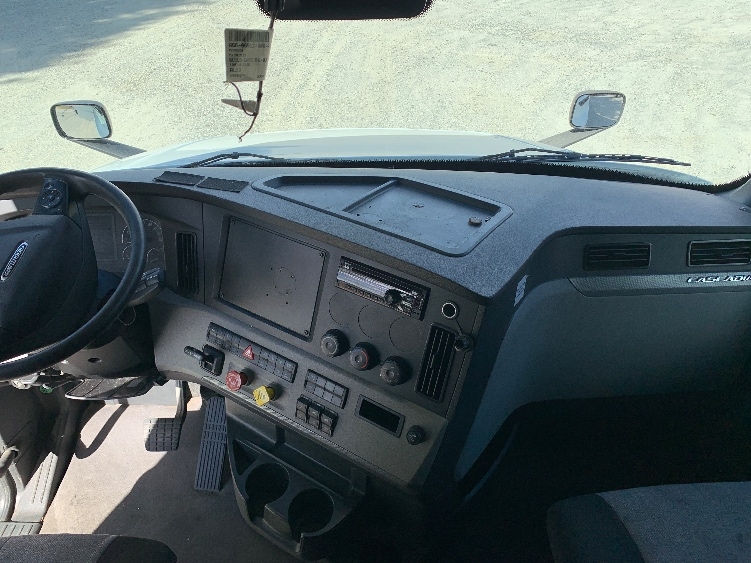 Used 2021 Freightliner Cascadia - photo 14