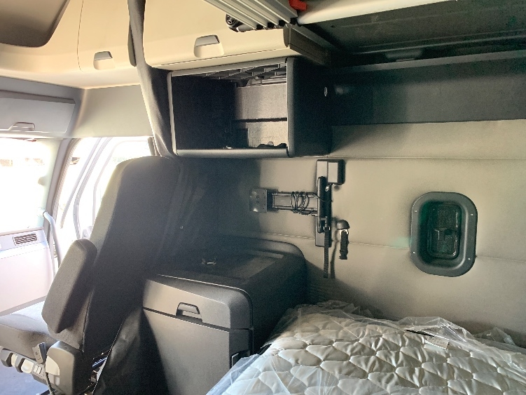 Used 2021 Freightliner Cascadia - photo 21