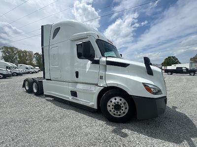 Used 2021 Freightliner Cascadia Detroit DD15AT Semi Truck with Sleeper Cab for sale #EPES21204 - photo 1
