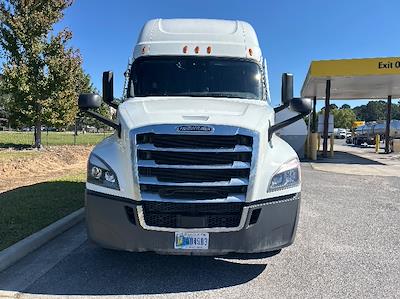 Used 2021 Freightliner Cascadia Detroit DD15AT Semi Truck with Sleeper Cab for sale #EPES21248 - photo 2