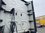 Used 2021 Freightliner Cascadia Detroit DD15AT Semi Truck with Sleeper Cab for sale #EPES21256 - photo 22
