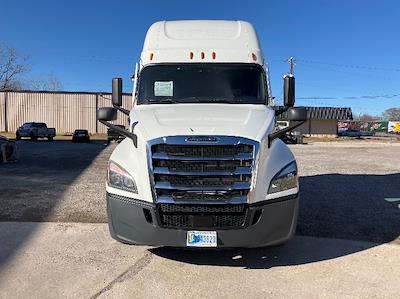 Used 2021 Freightliner Cascadia - photo 1