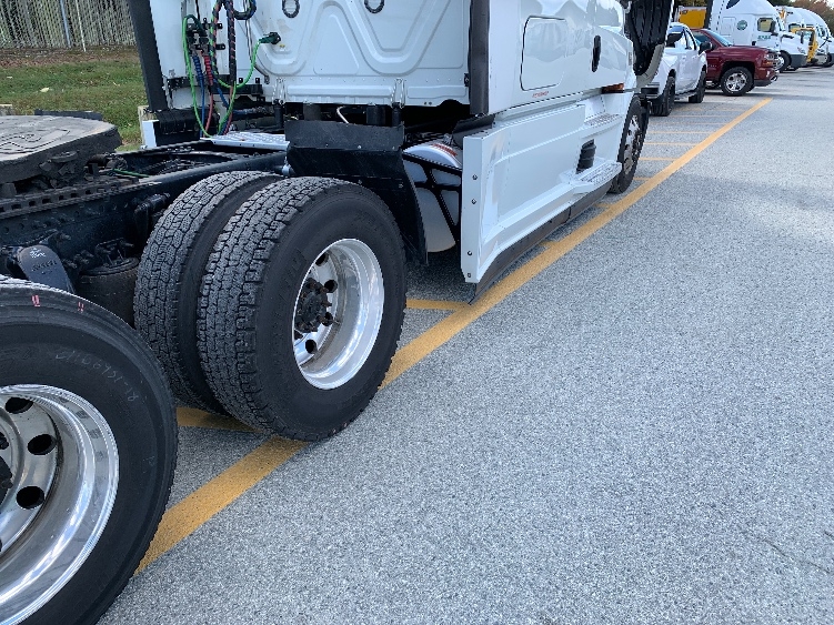 Used 2021 Freightliner Cascadia - photo 25