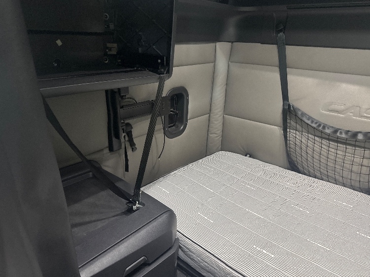 Used 2021 Freightliner Cascadia - photo 21