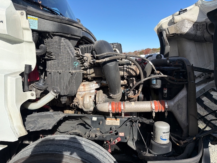 Used 2021 Freightliner Cascadia - photo 22