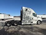Used 2021 Freightliner Cascadia Detroit DD15AT Semi Truck with Sleeper Cab for sale #EPES21285 - photo 8