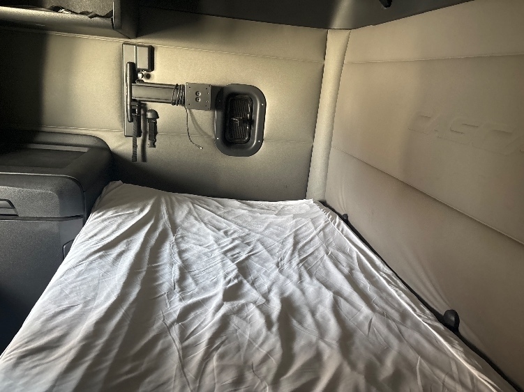 Used 2021 Freightliner Cascadia - photo 21