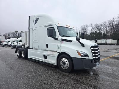 Used 2021 Freightliner Cascadia - photo 1