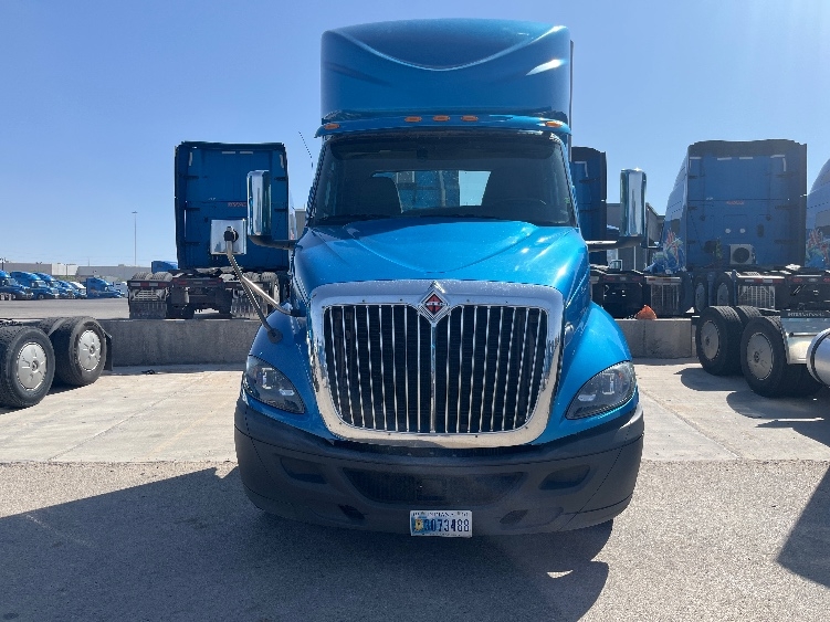 Used 2019 International RH - photo 2