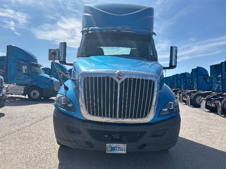 Used 2019 International RH - photo 2