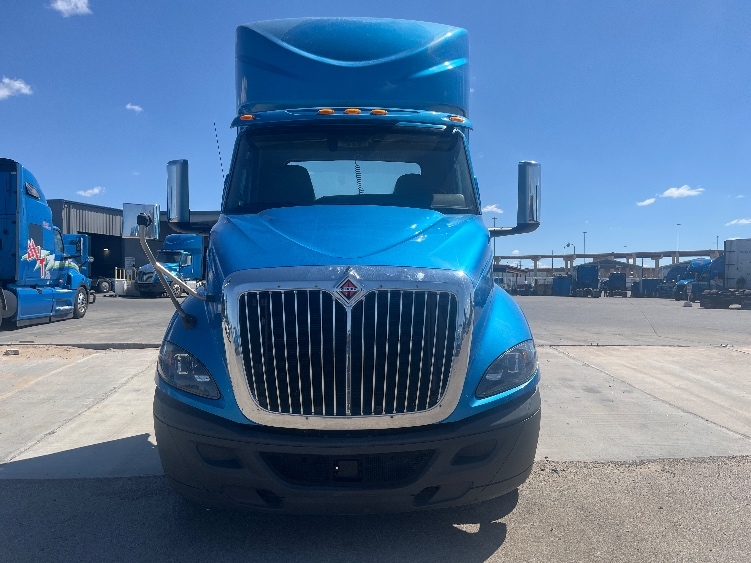 Used 2019 International RH - photo 2