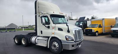 Used 2018 Freightliner Cascadia Detroit DD13 Semi Truck for sale #M217267 - photo 1