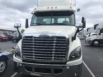 Used 2018 Freightliner Cascadia Detroit DD13 Semi Truck for sale #M217275 - photo 2