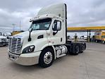 Used 2018 Freightliner Cascadia Detroit DD13 Semi Truck for sale #M217286 - photo 3