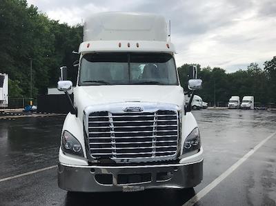 Used 2018 Freightliner Cascadia Detroit DD13 Semi Truck for sale #M217291 - photo 2
