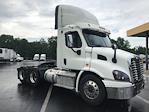 Used 2018 Freightliner Cascadia Detroit DD13 Semi Truck for sale #M217291 - photo 1