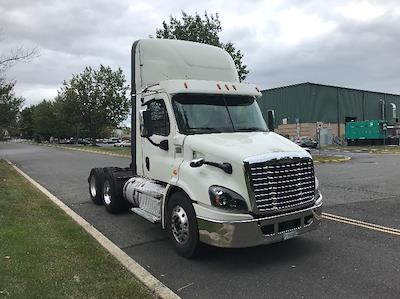 Used 2018 Freightliner Cascadia Detroit DD13 Semi Truck for sale #M217292 - photo 1