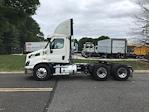 Used 2018 Freightliner Cascadia Detroit DD13 Semi Truck for sale #M217292 - photo 4