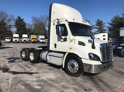 Used 2018 Freightliner Cascadia Detroit DD13 Semi Truck for sale #M217294 - photo 1