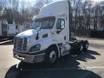 Used 2018 Freightliner Cascadia Detroit DD13 Semi Truck for sale #M217295 - photo 2