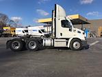 Used 2018 Freightliner Cascadia Detroit DD13 Semi Truck for sale #M217295 - photo 7