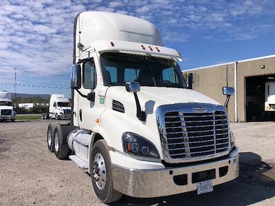 Used 2018 Freightliner Cascadia Detroit DD13 Semi Truck for sale #M217306 - photo 1