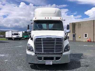 Used 2018 Freightliner Cascadia Detroit DD13 Semi Truck for sale #M217308 - photo 2