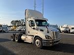 Used 2018 Freightliner Cascadia Detroit DD13 Semi Truck for sale #M217310 - photo 1
