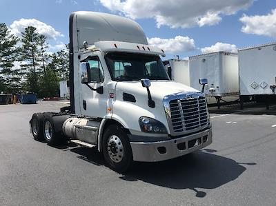 Used 2018 Freightliner Cascadia Detroit DD13 Semi Truck for sale #M217311 - photo 1