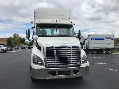 Used 2018 Freightliner Cascadia Detroit DD13 Semi Truck for sale #M217315 - photo 2