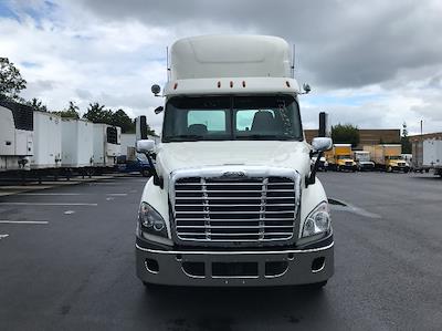 Used 2018 Freightliner Cascadia Detroit DD13 Semi Truck for sale #M217321 - photo 2