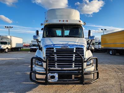 Used 2018 Freightliner Cascadia Detroit DD13 Semi Truck for sale #M217338 - photo 2