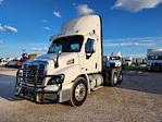 Used 2018 Freightliner Cascadia Detroit DD13 Semi Truck for sale #M217338 - photo 3