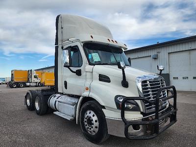 Used 2018 Freightliner Cascadia Detroit DD13 Semi Truck for sale #M217348 - photo 1