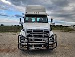 Used 2018 Freightliner Cascadia Detroit DD13 Semi Truck for sale #M217349 - photo 2