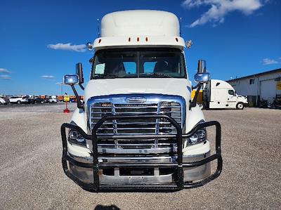 Used 2018 Freightliner Cascadia Detroit DD13 Semi Truck for sale #M217350 - photo 2