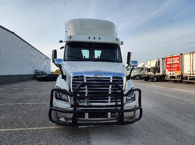 Used 2018 Freightliner Cascadia Detroit DD13 Semi Truck for sale #M217353 - photo 2