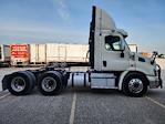 Used 2018 Freightliner Cascadia Detroit DD13 Semi Truck for sale #M217353 - photo 8