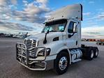 Used 2018 Freightliner Cascadia Detroit DD13 Semi Truck for sale #M217354 - photo 3