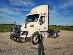 Used 2018 Freightliner Cascadia Detroit DD13 Semi Truck for sale #M217356 - photo 3