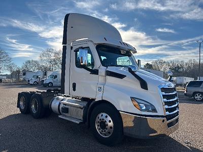 Used 2021 Freightliner Cascadia Detroit DD13 Semi Truck for sale #M220015 - photo 1