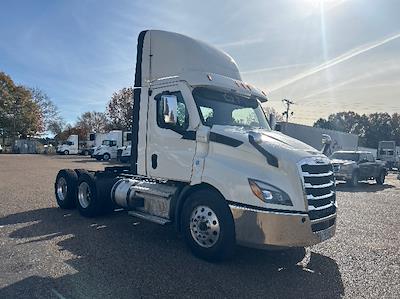Used 2021 Freightliner Cascadia Detroit DD13 Semi Truck for sale #M220025 - photo 1