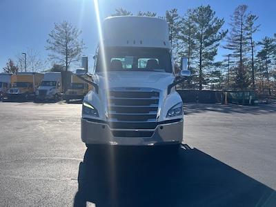 Used 2021 Freightliner Cascadia Detroit DD13 Semi Truck for sale #M220027 - photo 2
