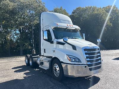 Used 2021 Freightliner Cascadia Detroit DD13 Semi Truck for sale #M220028 - photo 1
