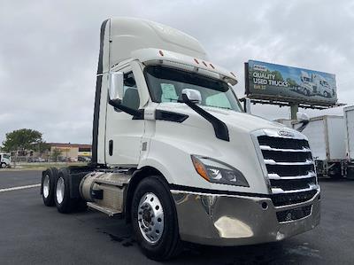 Used 2021 Freightliner Cascadia Detroit DD13 Semi Truck for sale #M220033 - photo 1